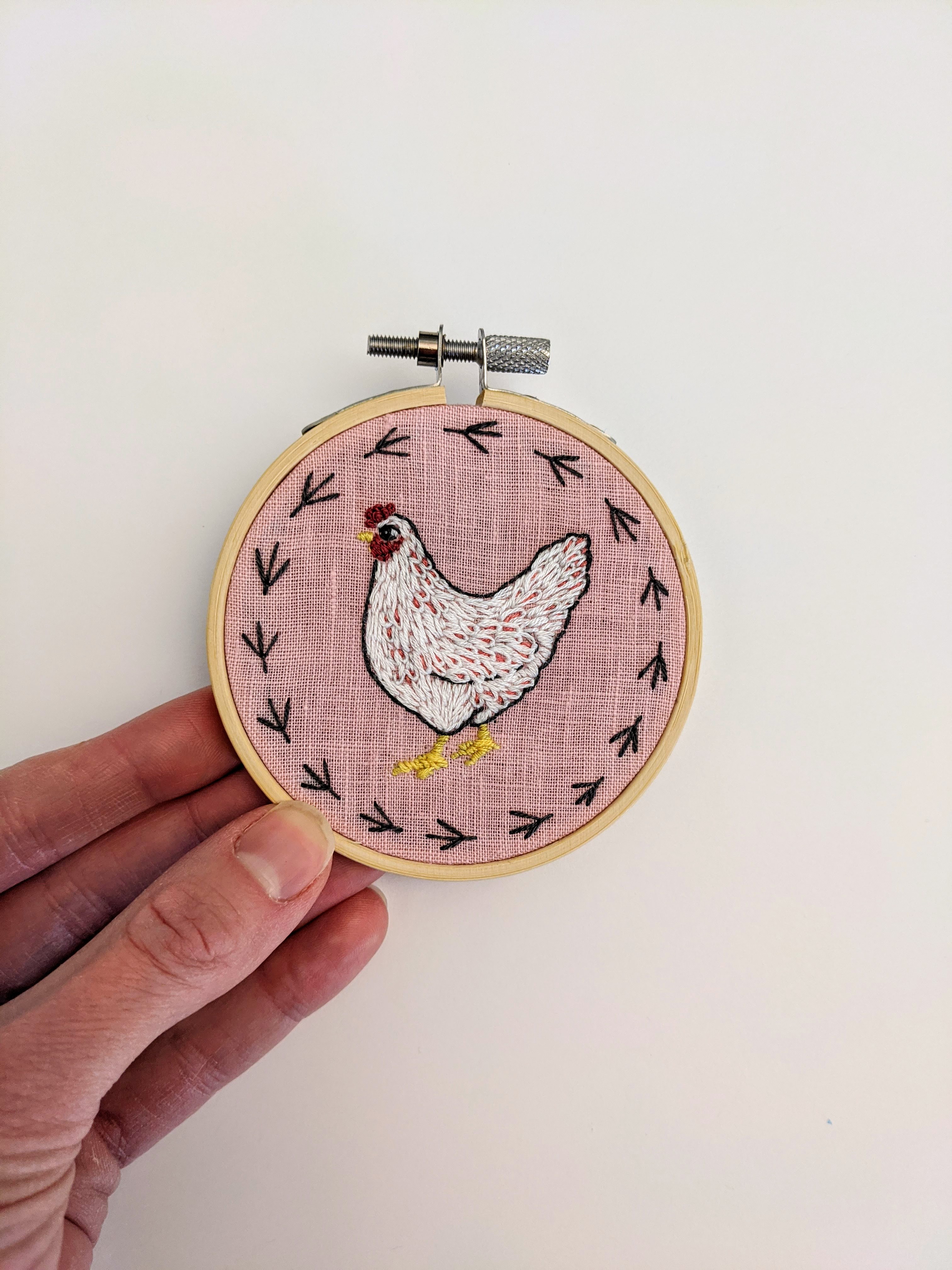 Hen on Pink Linen